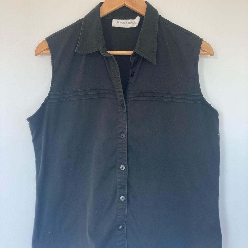 Vintage 90s black Sleeveless Button-Up Shirt